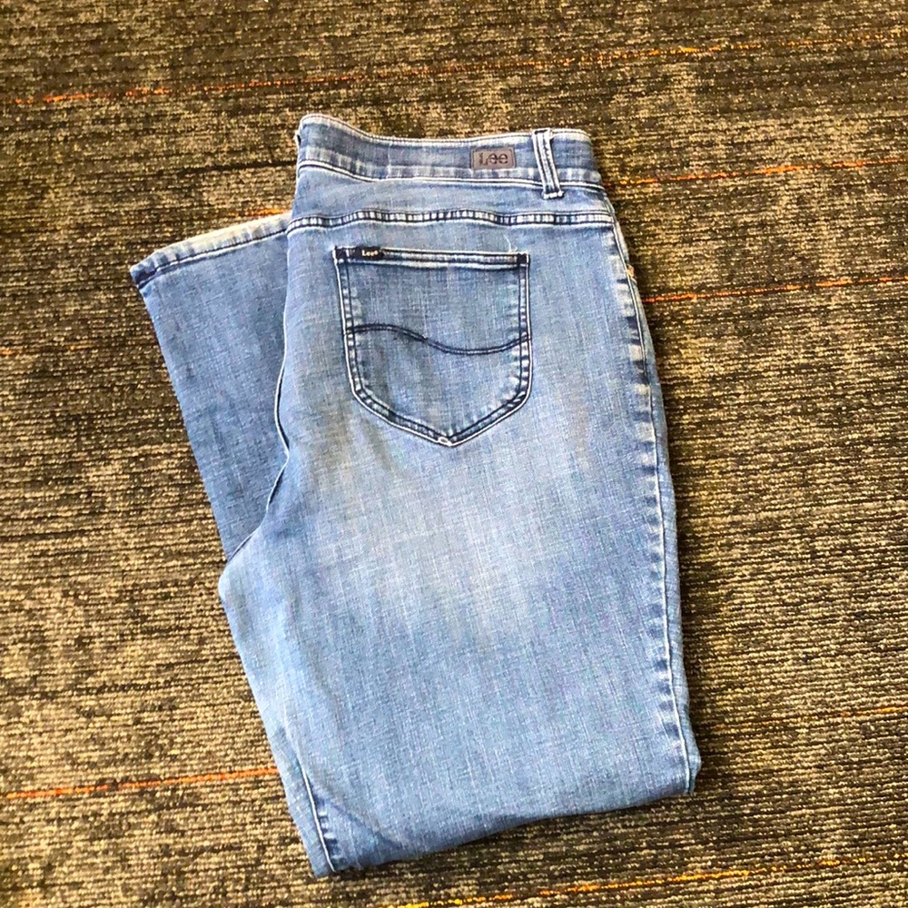 Woman’s Lee stretchy Jeans worn during pregnancy